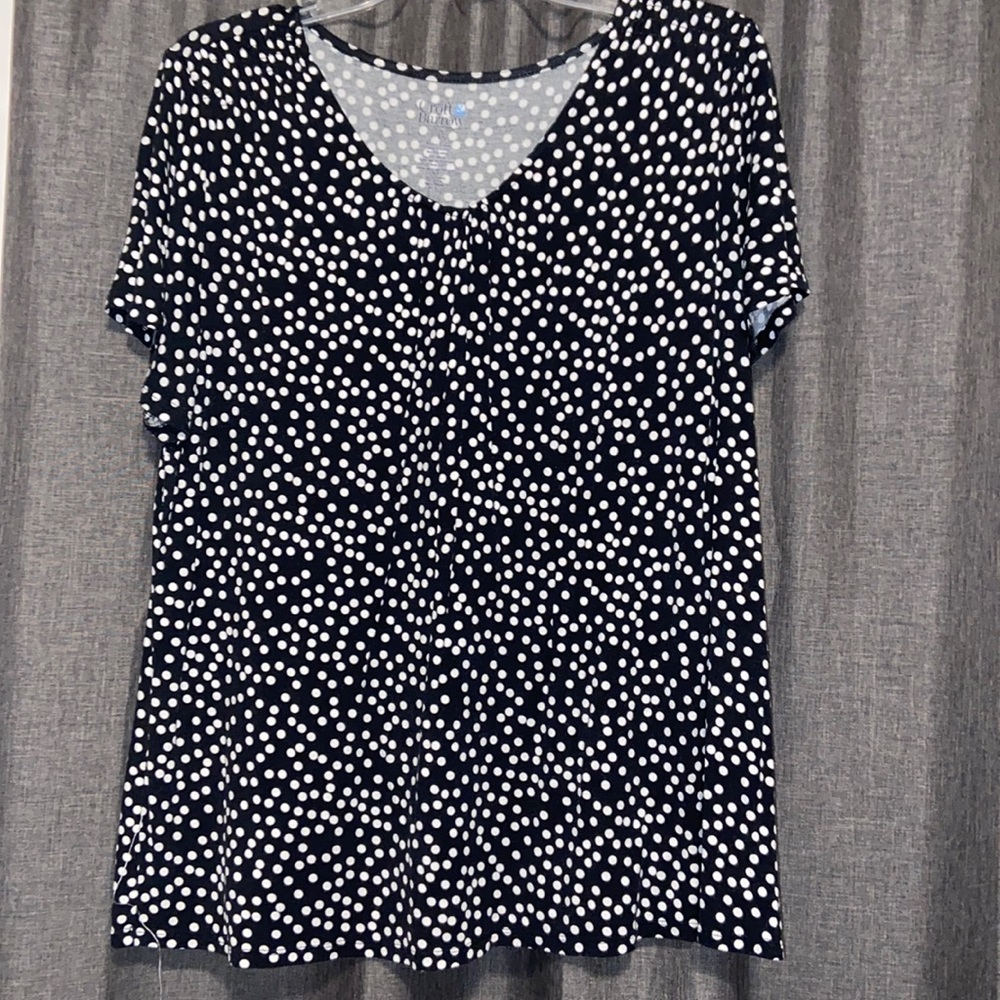 Croft and Barrow v-neck tee